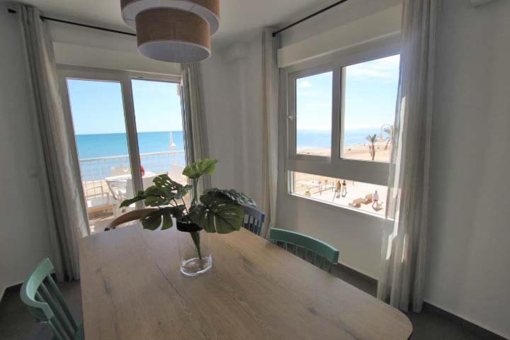 Apartamento Primera Linea Playa Centro De Guardamar Lägenhet Guardamar del Segura Exteriör bild