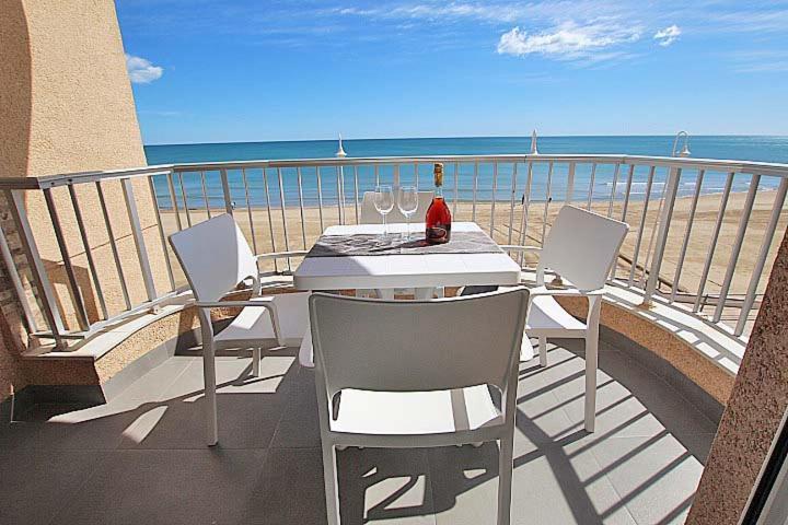 Apartamento Primera Linea Playa Centro De Guardamar Lägenhet Guardamar del Segura Exteriör bild